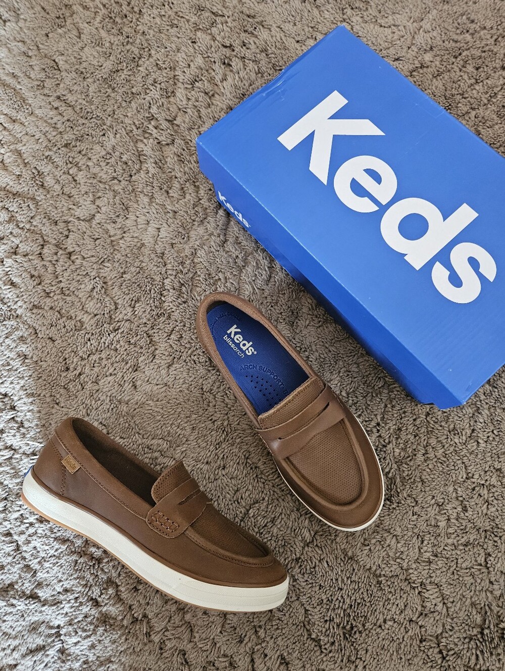 NWT ☆ Keds Flats/Shoes, Size 6, Brand NEW!